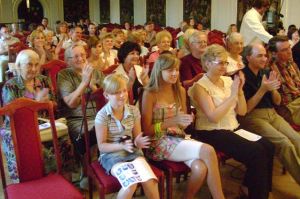 Audience of the concert at the Piast Dynasty Castle in Brzeg 21.08.2009.